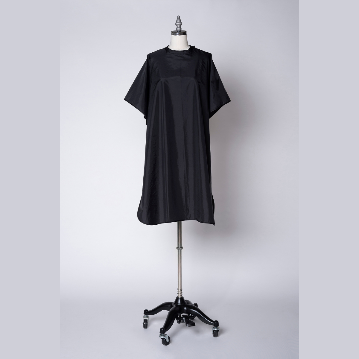 FROMM Hairstyling Cape - Black